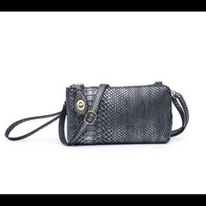 COPY - Jen & Co snake skin handbag 🤍